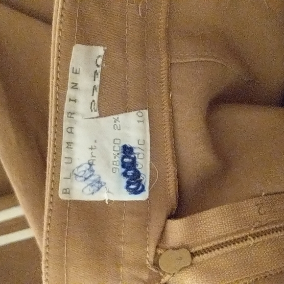 Blumarine Designer Camel Skirt Suit - Picture 7 of 7